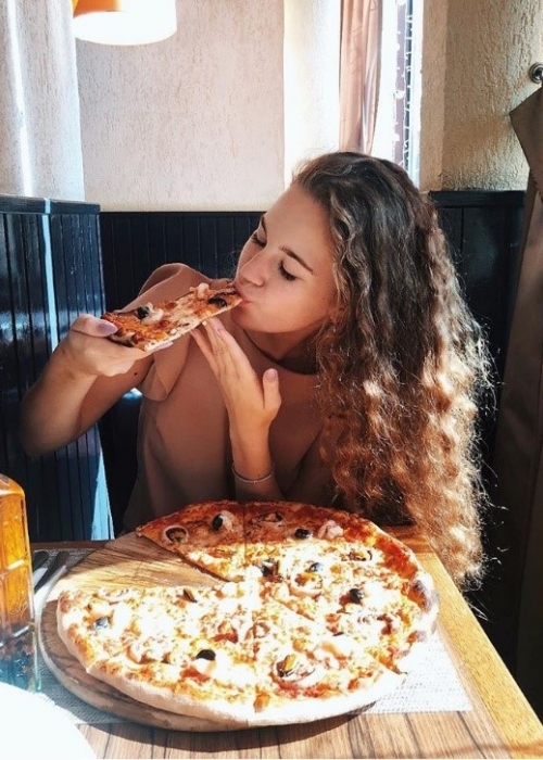 Какую самую необычную пиццу вы пробовали?